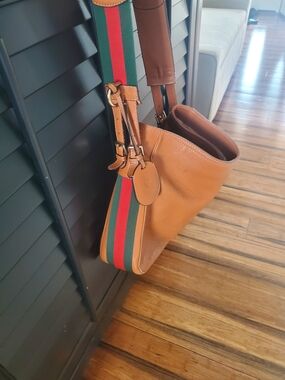 Gucci Brown Leather Shoulder Bag with Green-Red Web Strap